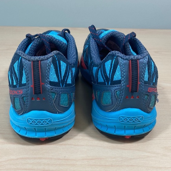 Brooks Cascadia Women's Athletic Trail Running Shoes - Blue and Red - Picture 3 of 9